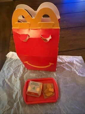 Lil McDonald's toy  Play Happy Meal Set with Tray and Nuggets